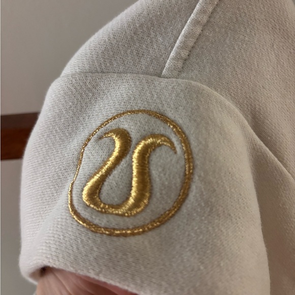 Lululemon Scuba Half-Zip - Picture 5 of 5